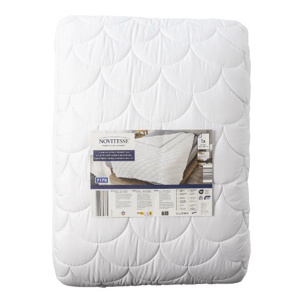 NOVITESSE(R) 				Couette 4 saisons rembourrée XXL, 2 pers.