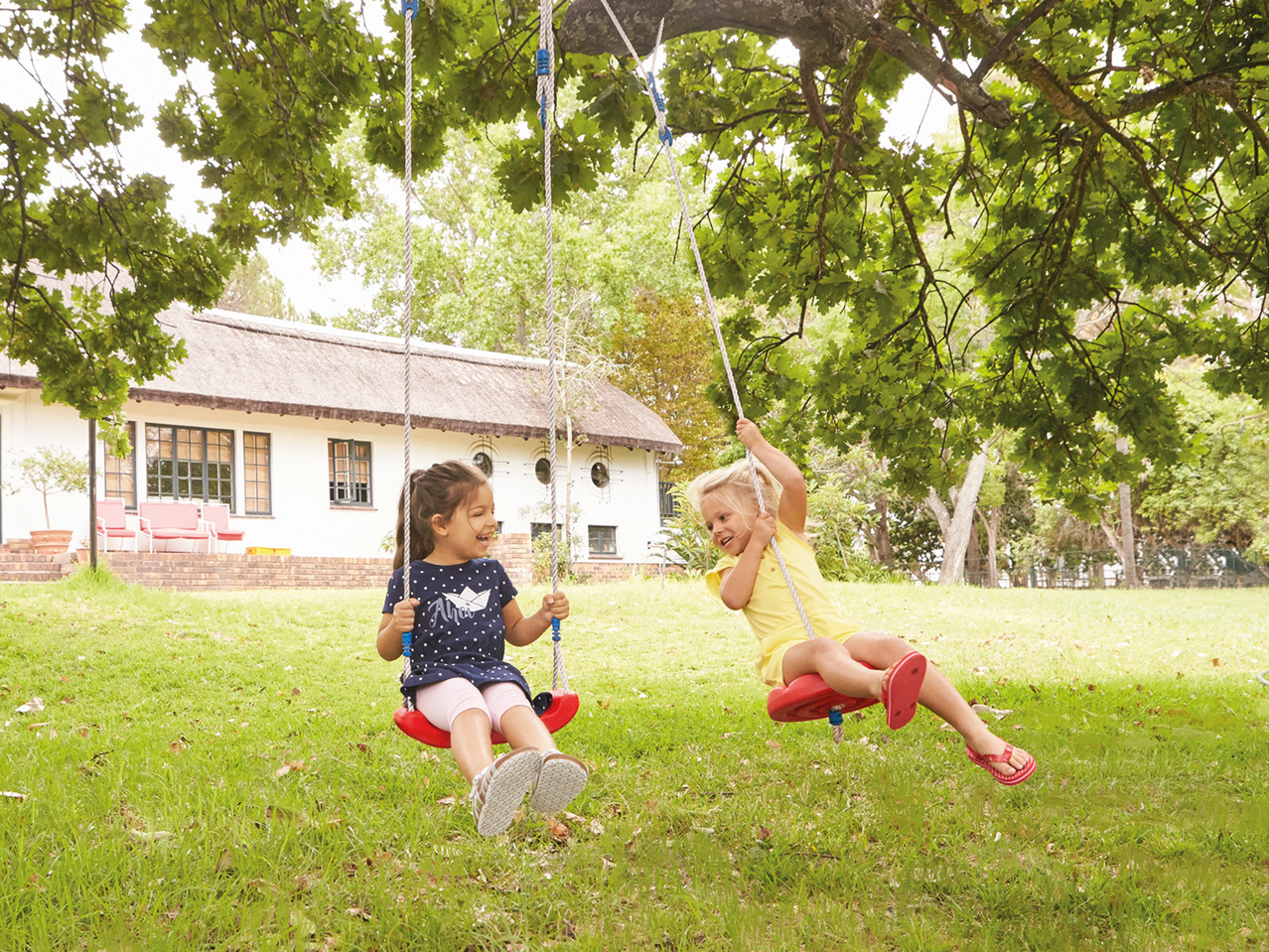 Playtive Junior Swing1