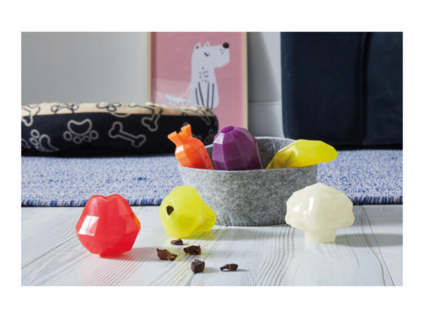 Zoofari Snack Dog Toys