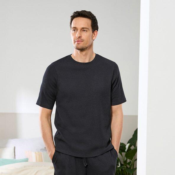 UP2Fashion(R) 				T-shirt