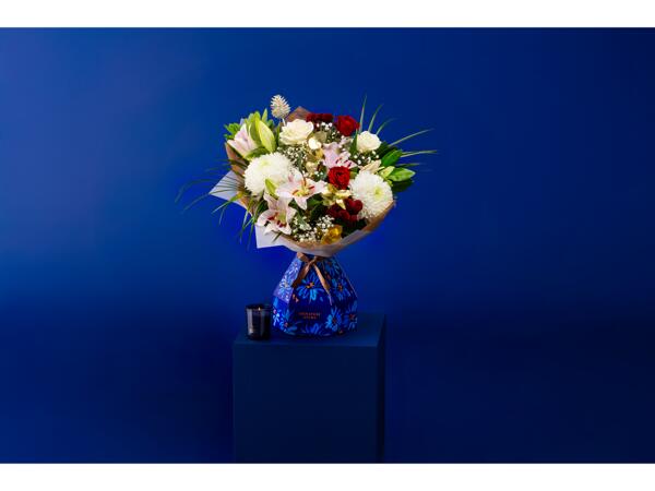 Deluxe Christmas Spectacular Bouquet