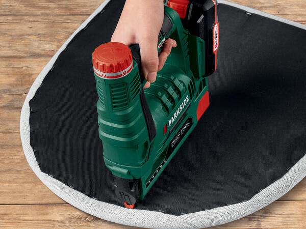 Cordless Stapler