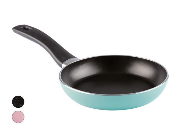 Petite poêle en aluminium
