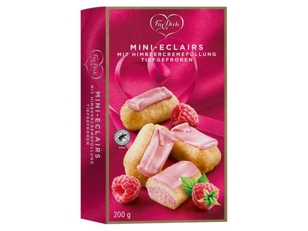 Mini-Eclairs mit Himbeercremefüllung