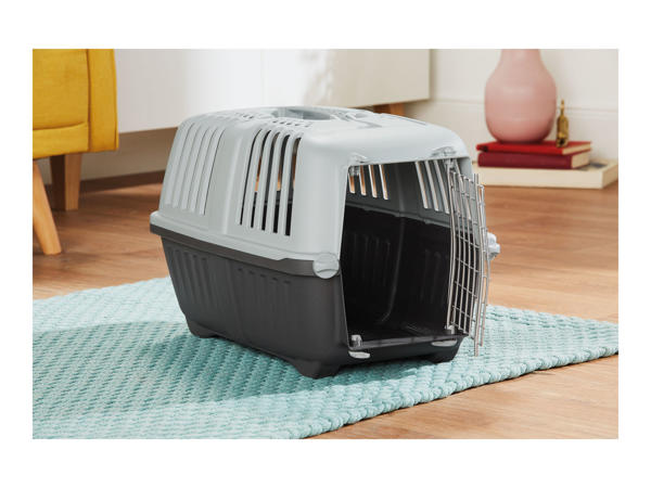 Zoofari Cat Litter Tray or Pet Carrier