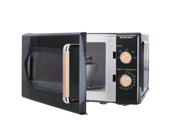 700W Microwave Black