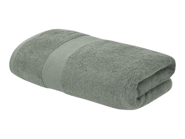 Green Bath Towel