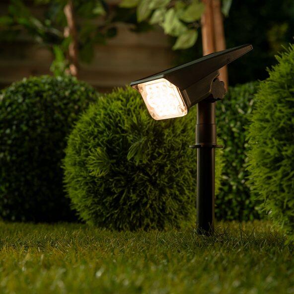 CASALUX(R) 				Solarbetriebener LED-Scheinwerfer