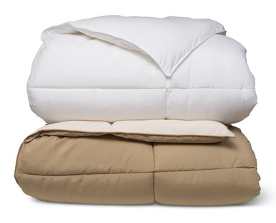 Huntington Home Full/Queen or King Down Alternative Comforter