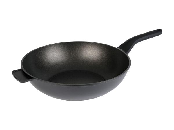 Wok en fonte d'aluminium