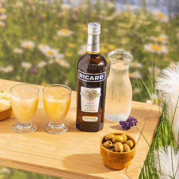 RICARD(R) 				Pastis de Marseille