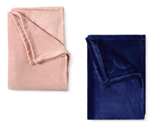 Huntington Home 
 50" x 70" Royal Plush Throw