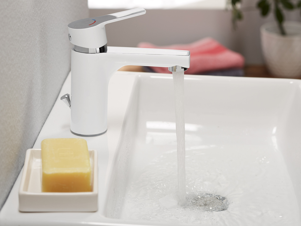 Kitchen and Bath Mixer Taps