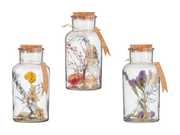Fiori secchi in vaso di vetro