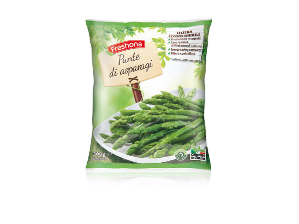 Green asparagus spears