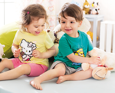 Vêtements de nuit pour petits enfants SUPERMAN/HELLO KITTY/BARBIE(R)/ICH EINFACH UNVERBESSERLICH