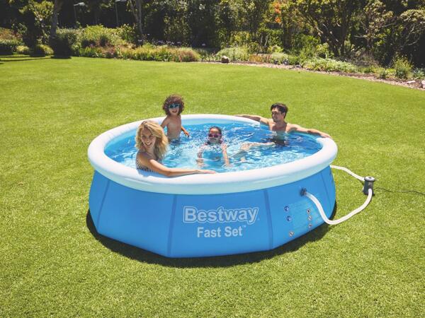 Inflatable pool