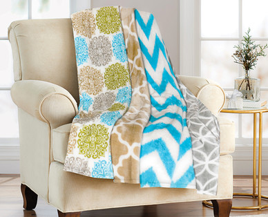 Huntington Home Oversized 60" x 70" Plush Throw