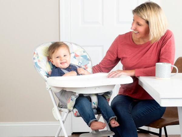 Snack N' Stow Highchair