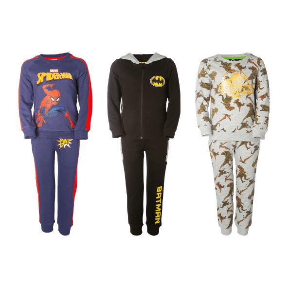 BATMAN(R)/(R)DISNEY/JURASSIC WORLD(R)/PEANUTS(R)/MARVEL(R) 				Joggingpak voor jongens