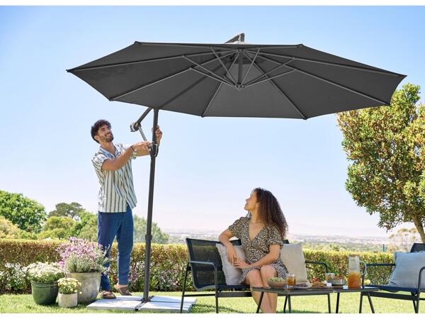 Cantilever parasol