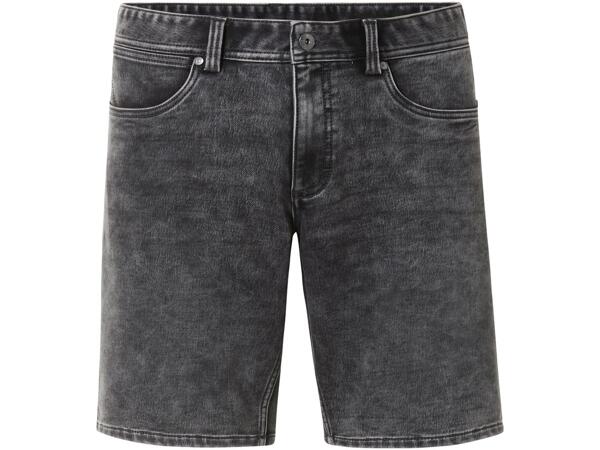 Men's cargo shorts or shorts jeans