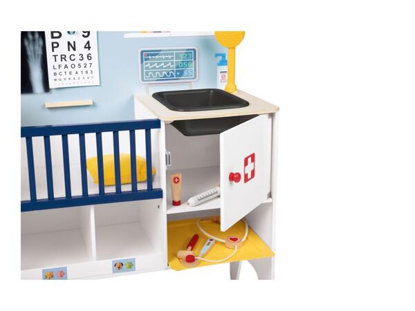 Playtive 2-in-1 Baby Clinic and Vets - 10 Piece Set
