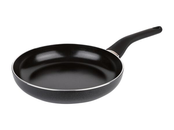 Poêle en aluminium
