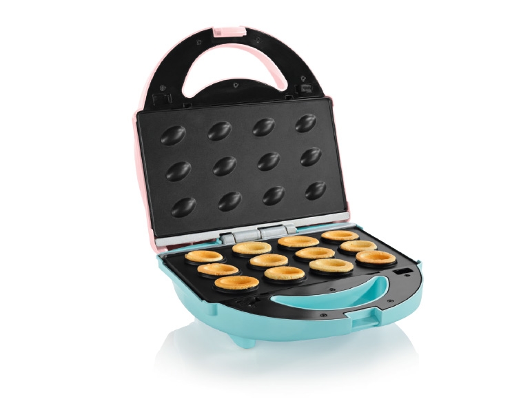 SilverCrest 750W Waffle Maker with Interchangeable Plates