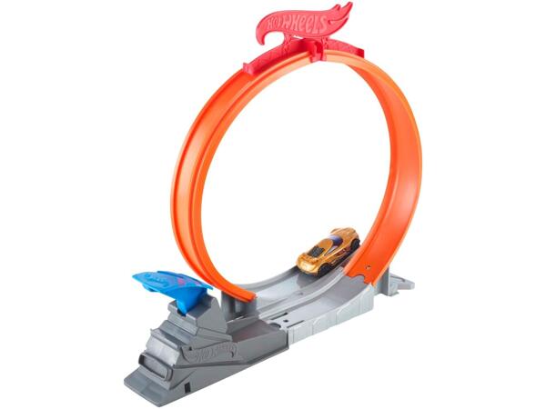 Track set and vehicle