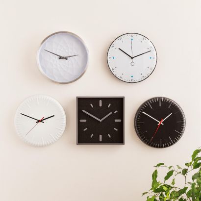 Funkgesteuerte Wanduhr