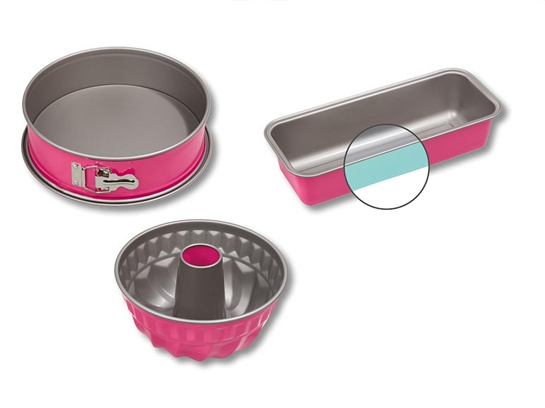 Assortiment de moules à gâteau