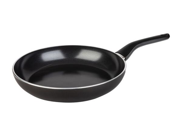 Poêle en aluminium