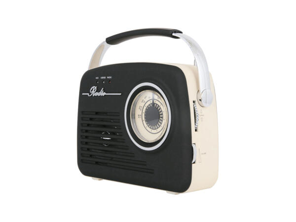 Vintage Portable AM/FM Radio