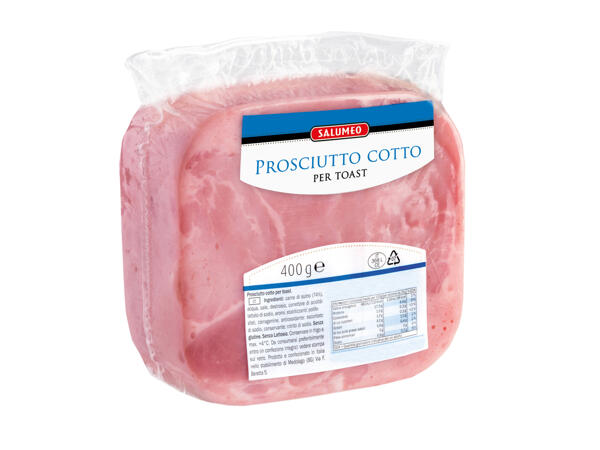 Cooked ham Toast Pieces