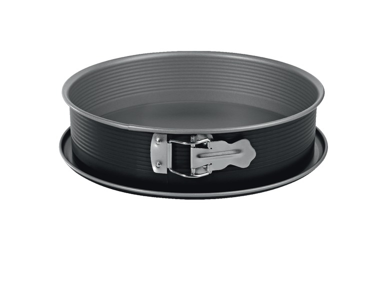 Springform Cake Tin or Round Fluted Cake Tin
