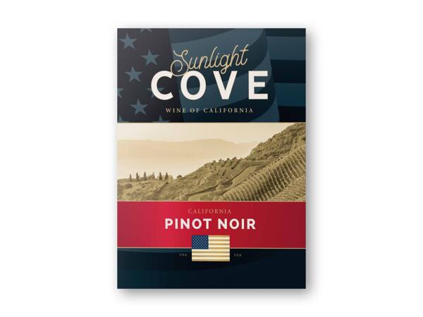 Sunlight Cove Pinot Noir Zinfandel, Chardonnay eller rosé.