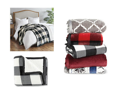 Huntington Home 50" x 60" Velvet Plush Sherpa Throw