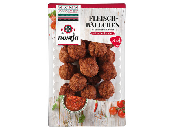 Hackbällchen gefüllt mit Ajvar