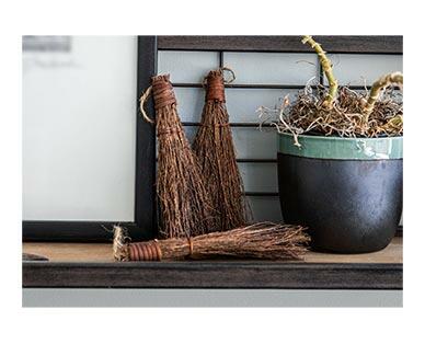 Huntington Home 36" Cinnamon Broom