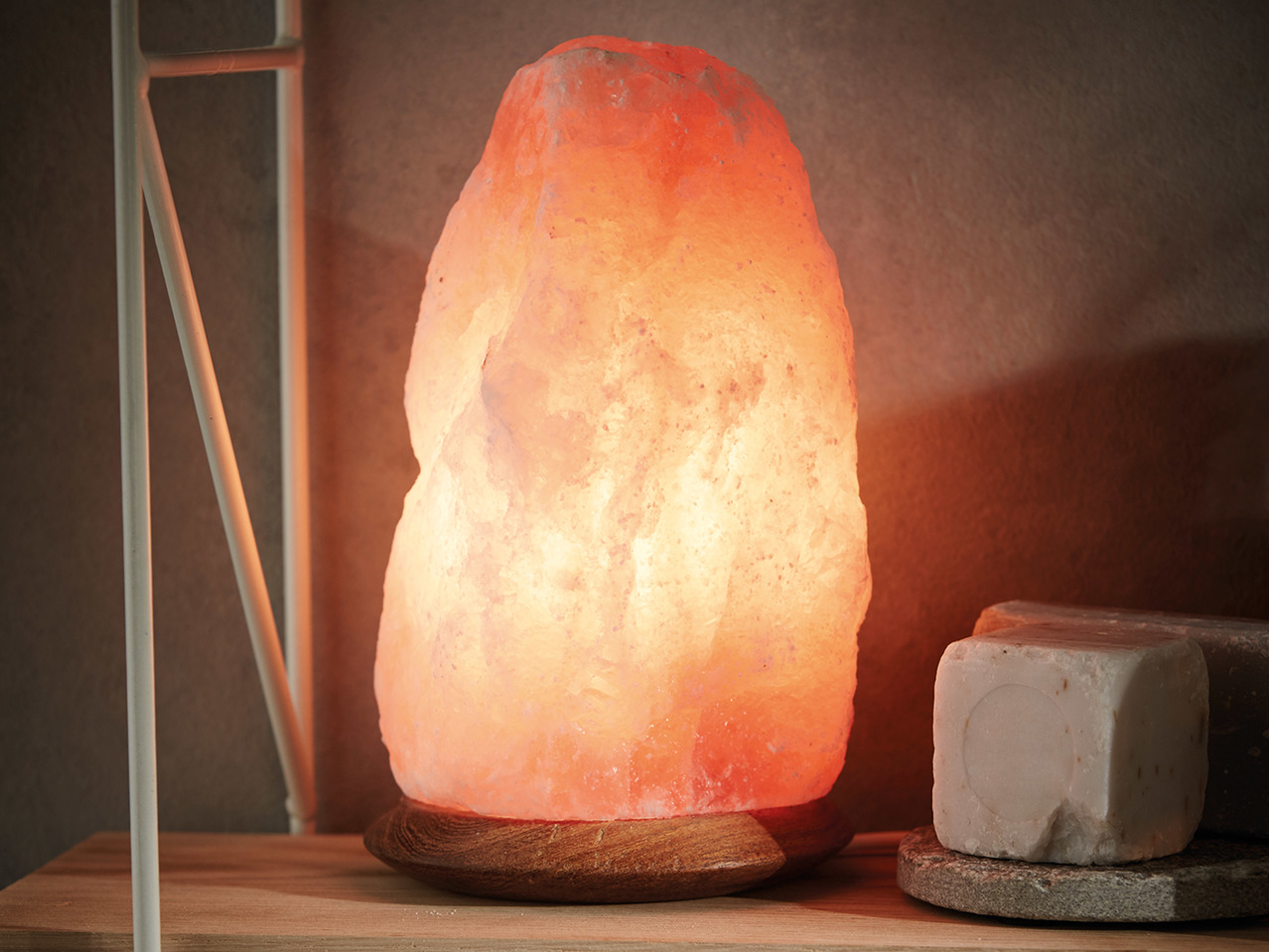 Livarno Lux Salt Crystal Lamp1