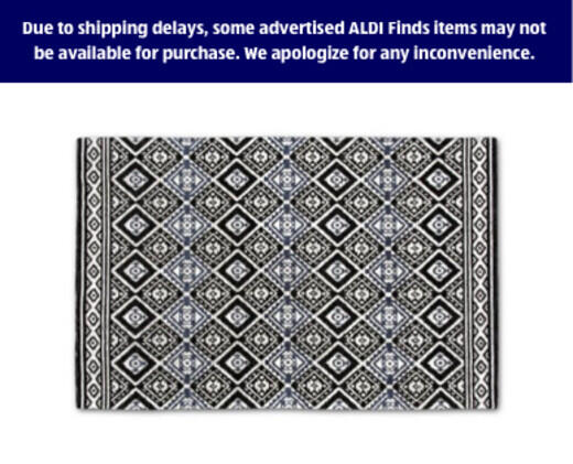 Huntington Home 
 24" x 36" Decorative Accent Rug