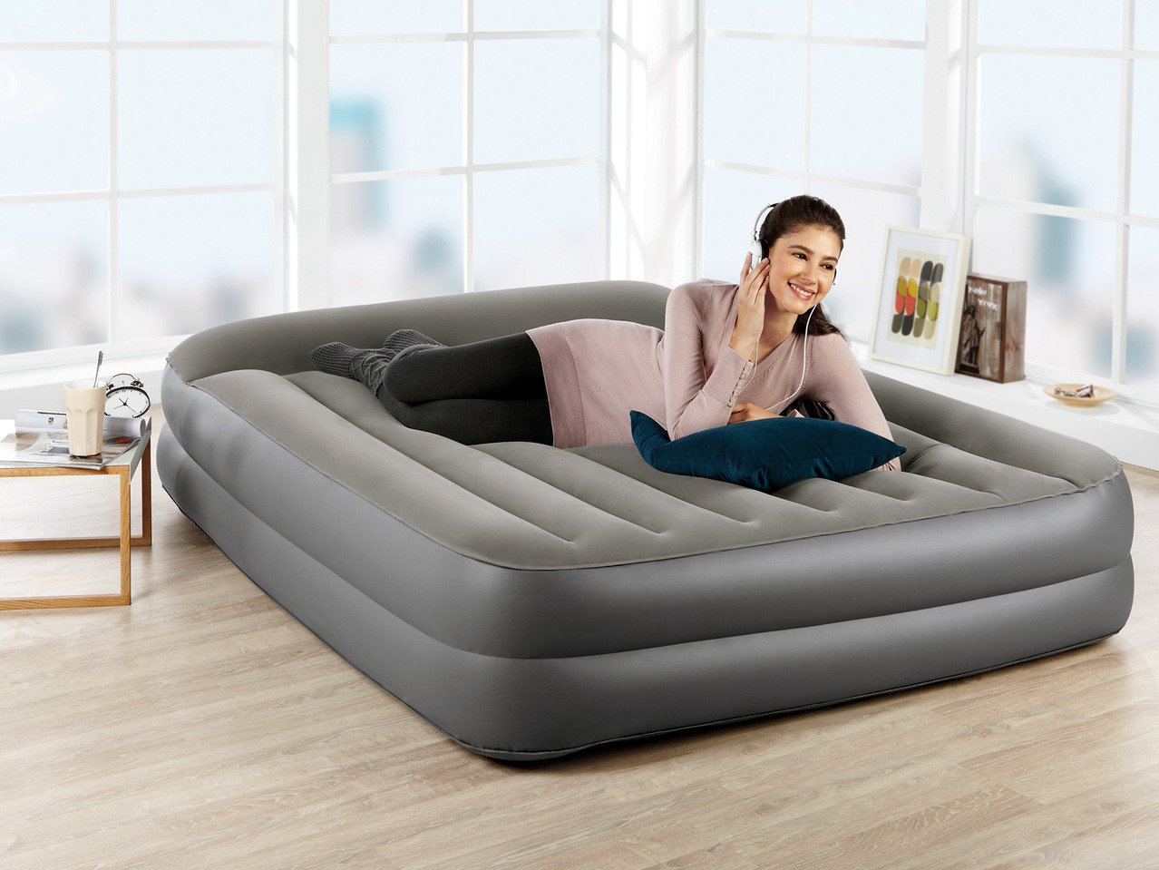 Meradiso Airbed with Built-in Pump1