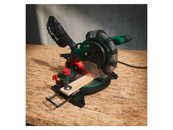 Compound mitre saw