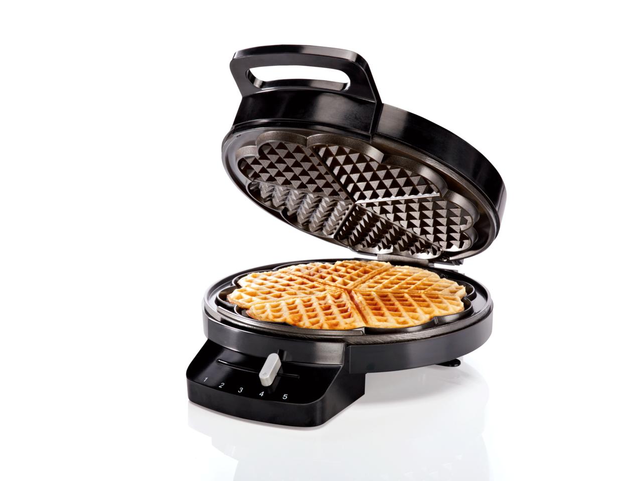 SILVERCREST KITCHEN TOOLS(R) 1,200W Waffle Maker
