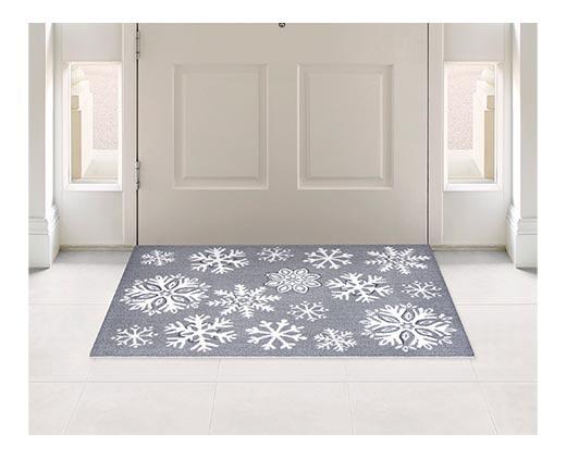 Merry Moments 26" x 36" Holiday Artisan Accent Rug