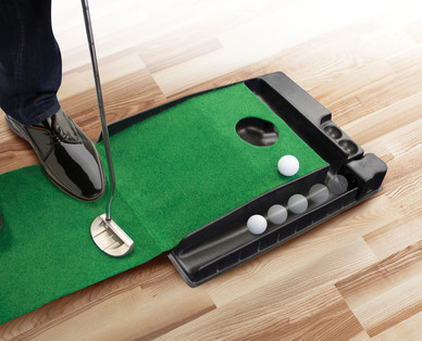 Crane Putting Mat With Electric Ball Return