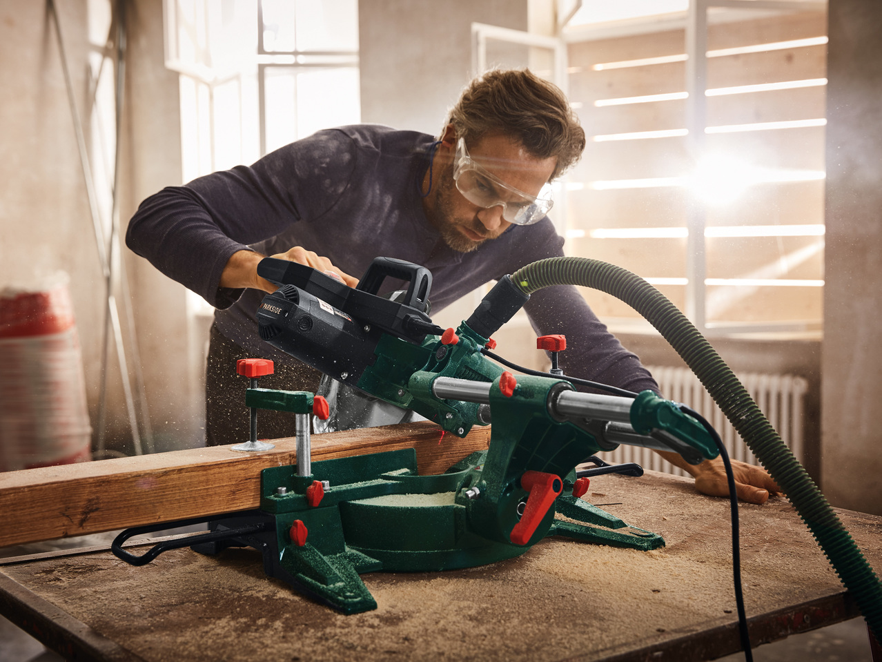 Parkside Sliding Cross Cut Mitre Saw1
