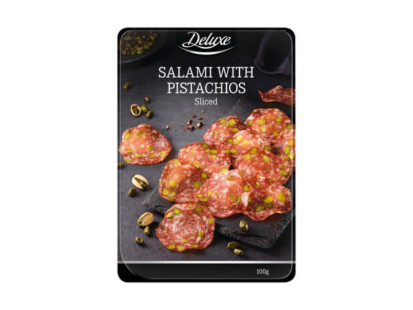 Salame a fette con pistacchi