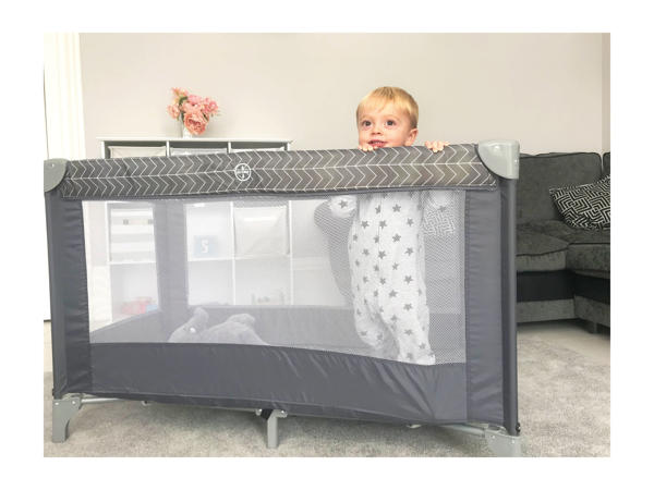 My Babiie Travel Cot1